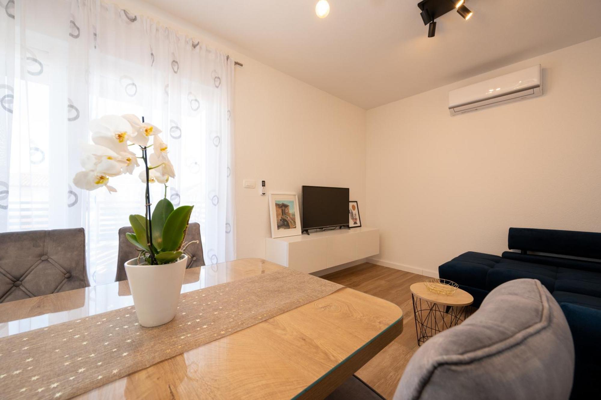 Apartment Ivi Trogir Exteriör bild