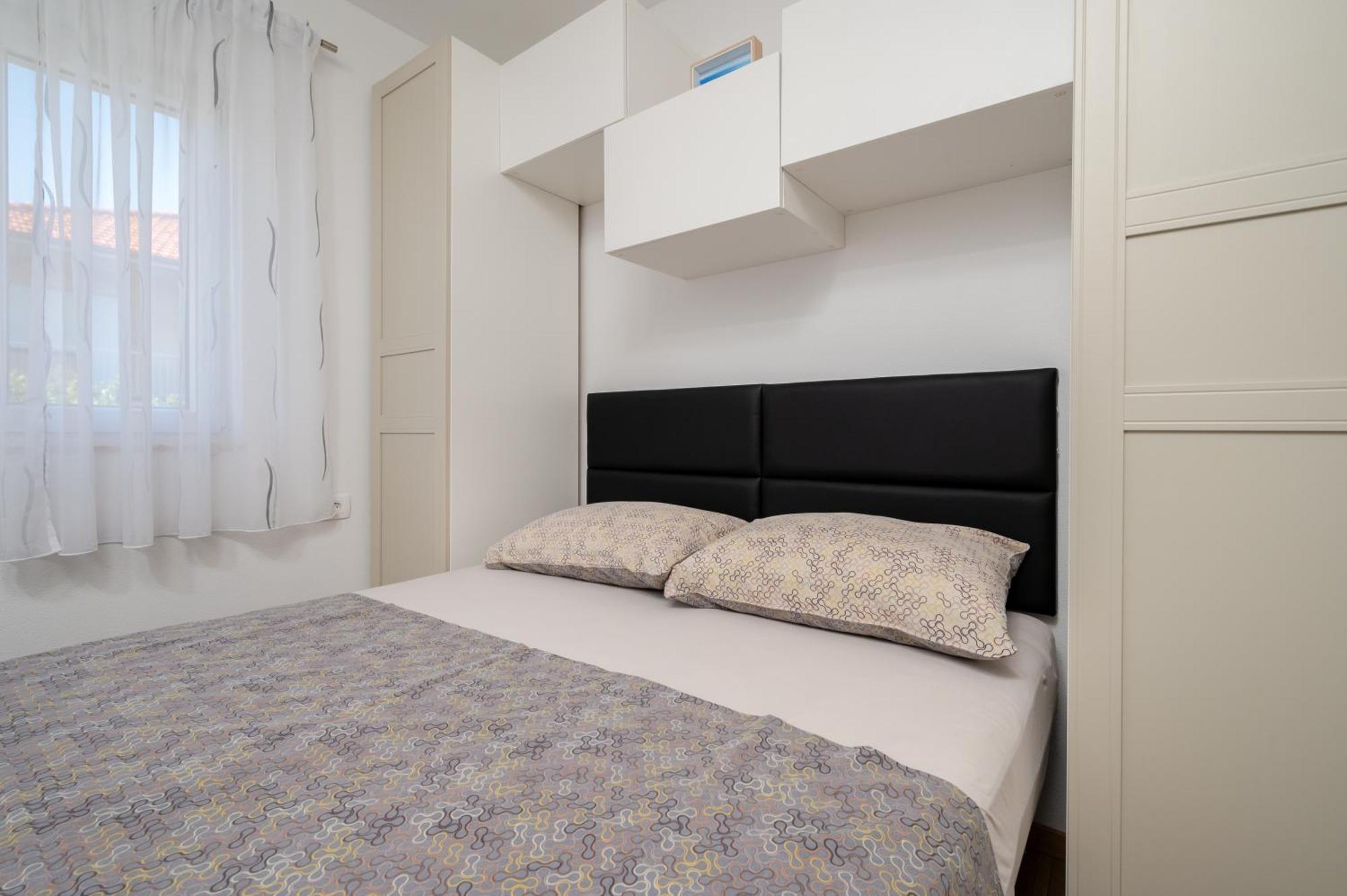 Apartment Ivi Trogir Exteriör bild